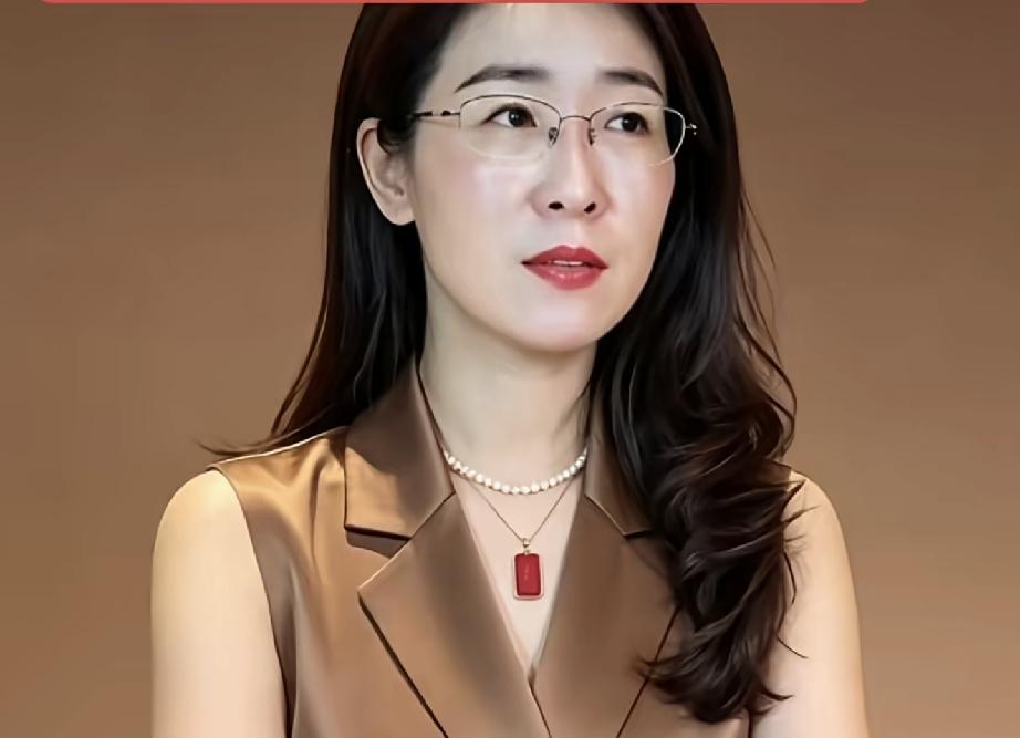 大家发现没？直到现在朱女士唐某某她们的律师团没有一个曝出来的不知道为什么