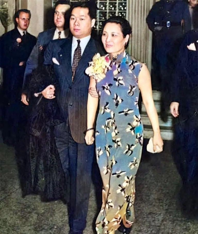 西安事变爆发后，周恩来和宋美龄进行了晤谈，双方言词犀利，周恩来力挫宋美龄之嚣张气
