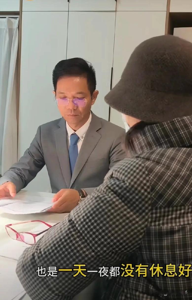 刘慧生母讲述38年错换人生几度哽咽，声称自己是顺产生下女儿刘慧，当医院医护人