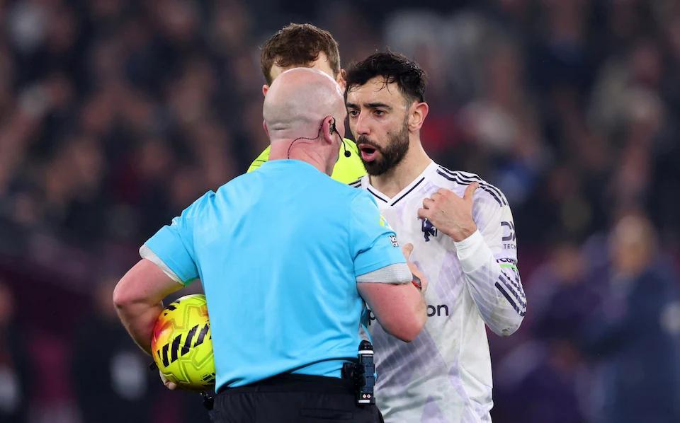 英超英超第27轮今晚开打，估计裁判争议又会成为焦点，联赛到冲刺阶段了，很多事儿