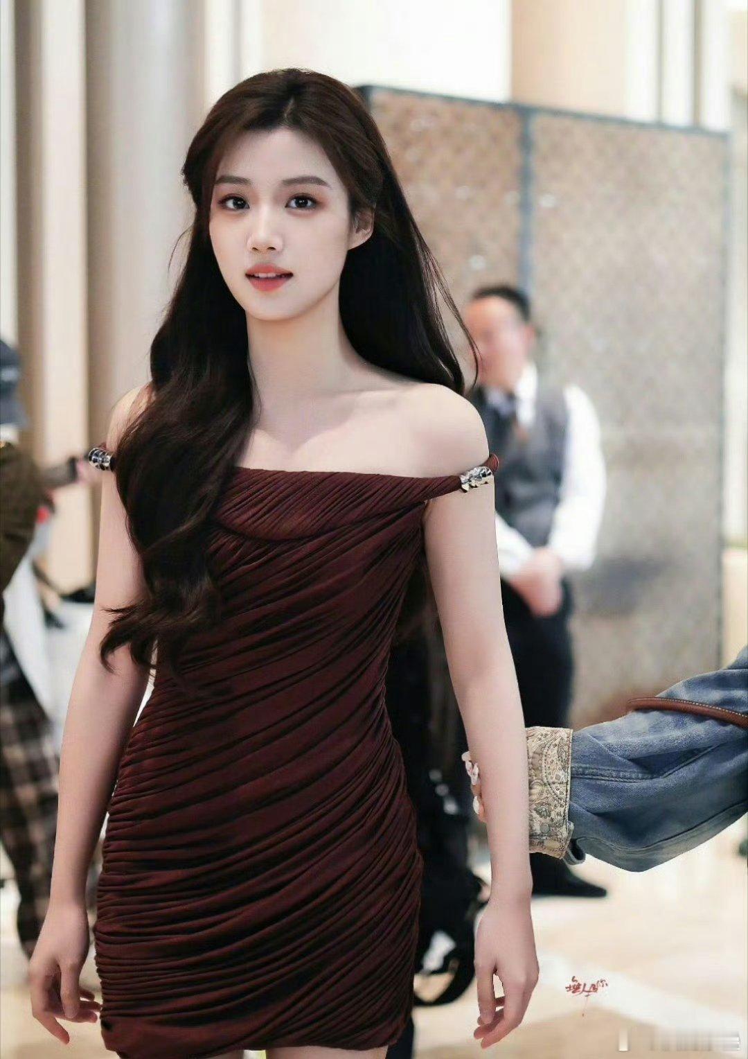 都是以这种“不要脸”的程度来捏脸修图的