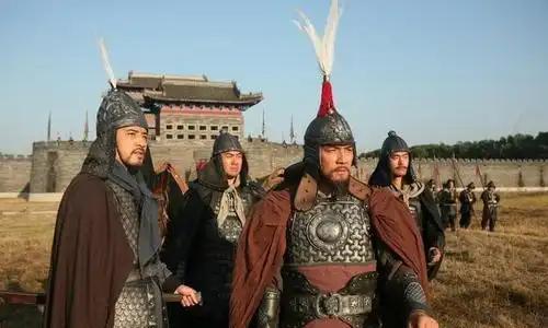1642年，李自成席卷中原，无人可用的崇祯突然想起，监狱里还关着一个能打的名将，