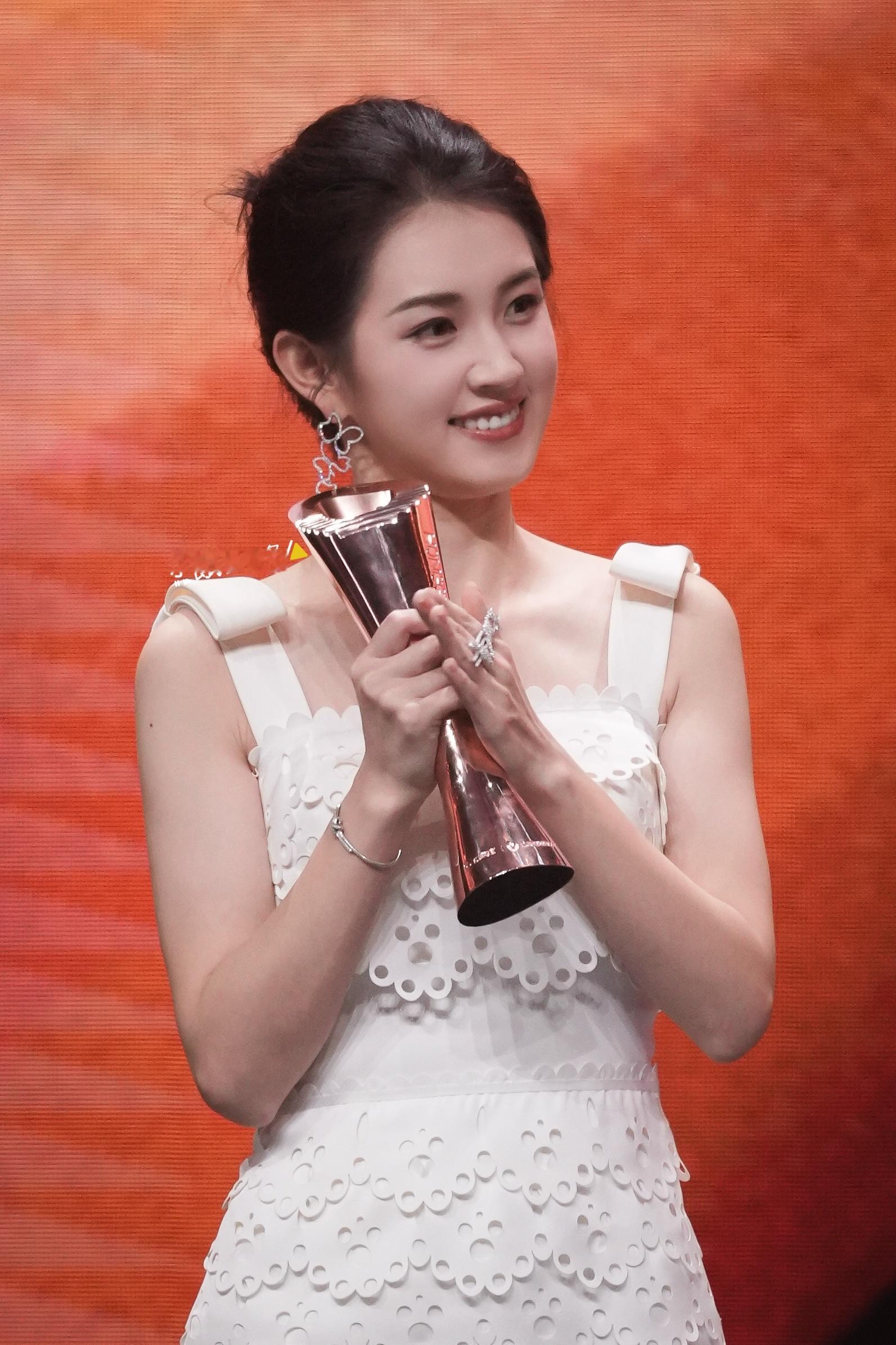 鎏光盛典20251126鎏光盛典高清图集，每次见到郭宇欣都有一种温柔又让人暖