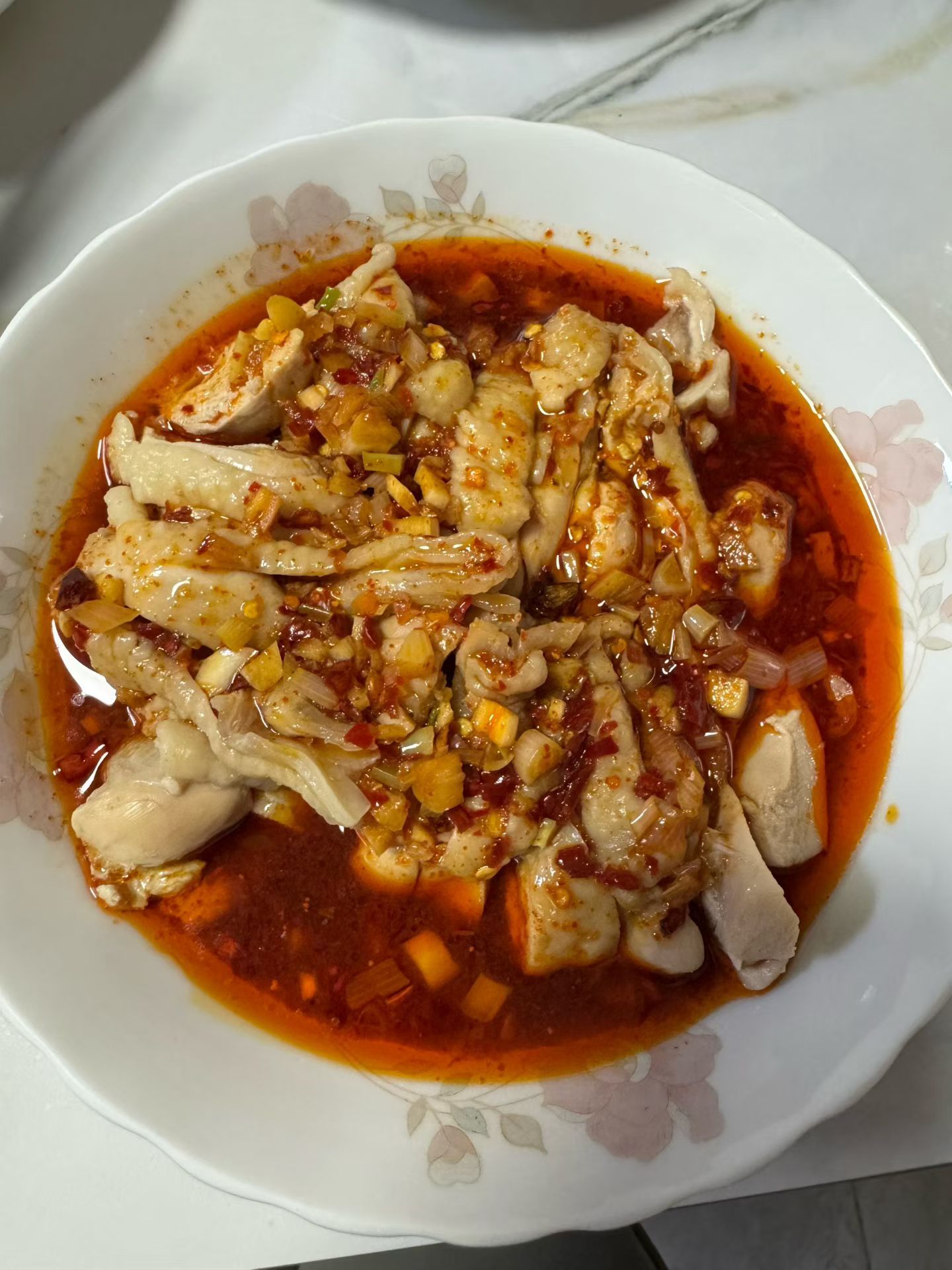 晚餐太太给做的口水鸡，吃完二刷黄仁勋。