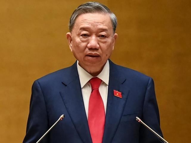 刚从中国回去的苏林，转头发现越南面临大麻烦苏林从中国回来，屁股还没坐热，麻