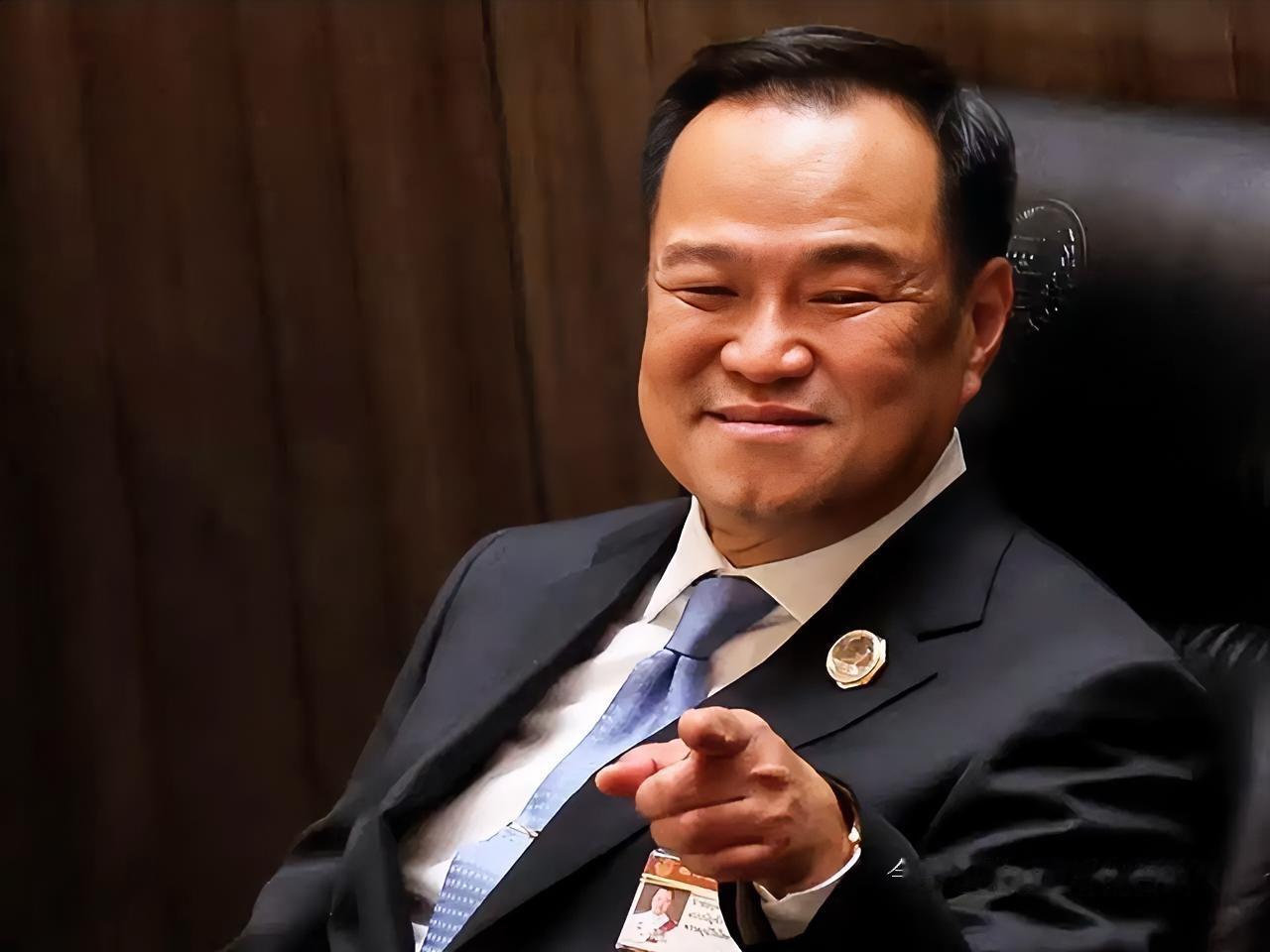 泰国政坛大选结果出来后，曾经强势的为泰党席位大减，没能拿到组阁主导权，为了不彻底