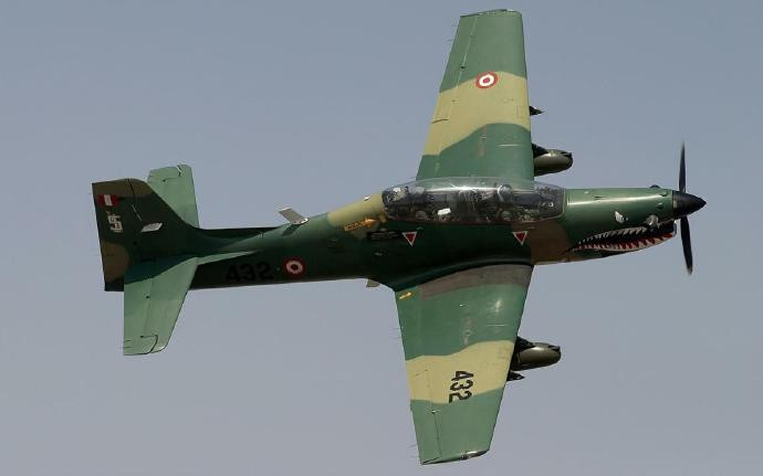 每天认识一件兵器巴西EMB-312“巨嘴鸟”教练/攻击机EMB-312“巨嘴鸟