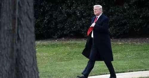 特朗普，八十多岁，精力很充沛，据说他养生的秘诀是吃大量的阿司匹林，日常三餐以麦