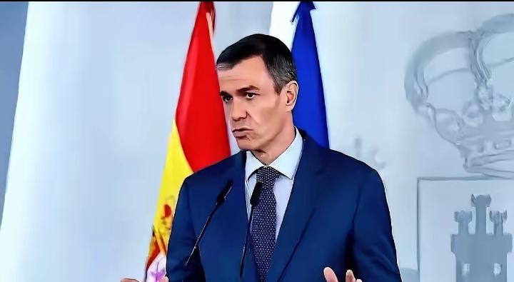 西班牙首相桑切斯的专机，出事了。前脚刚骂完美国和以色列的伊朗政策，后脚飞机就在天