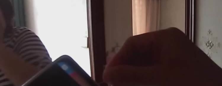 【“快找一根针来，我帮你取卡！”民警三步操作帮她保住20万元】“快找一根
