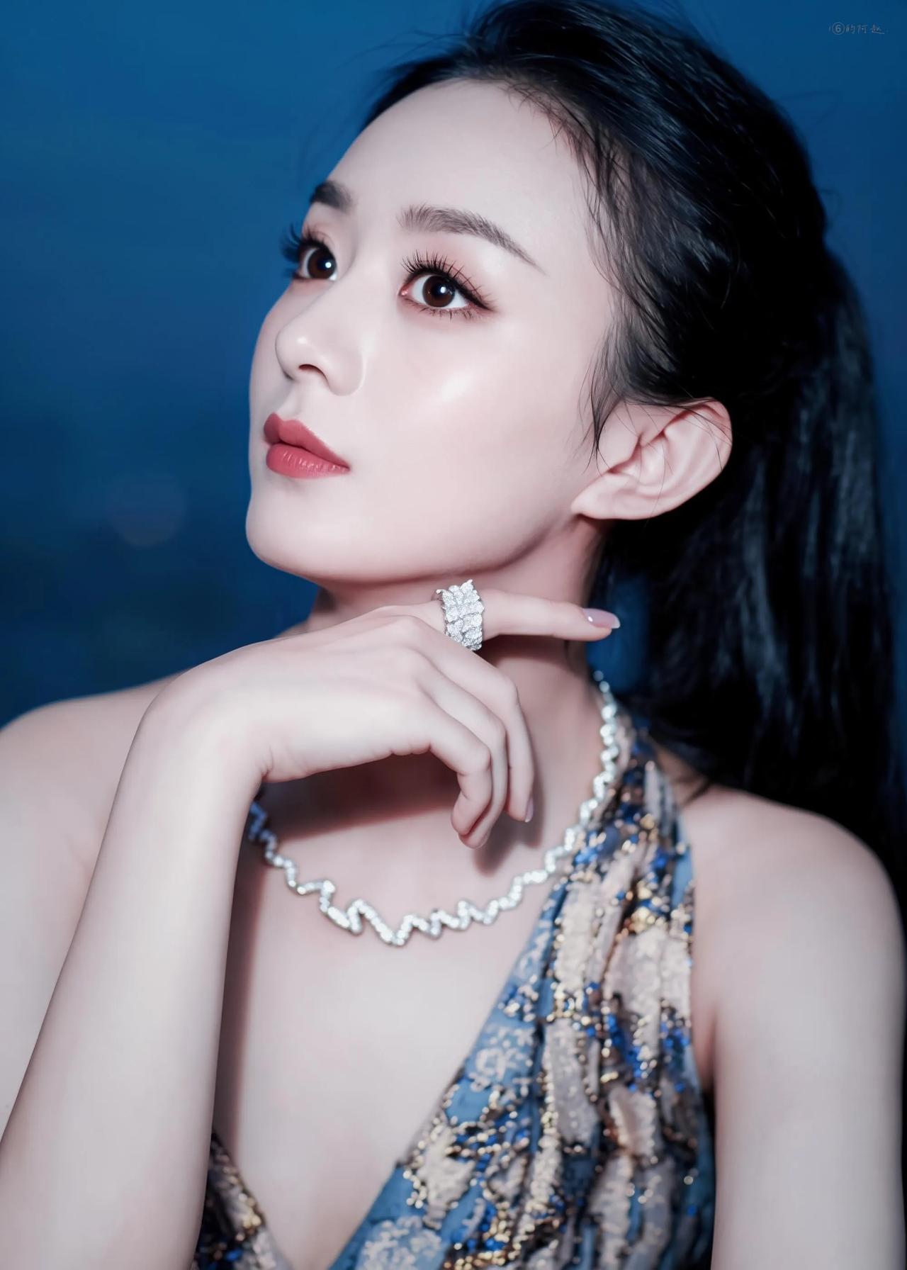 赵丽颖女演员今天你修图了吗散发光芒的她