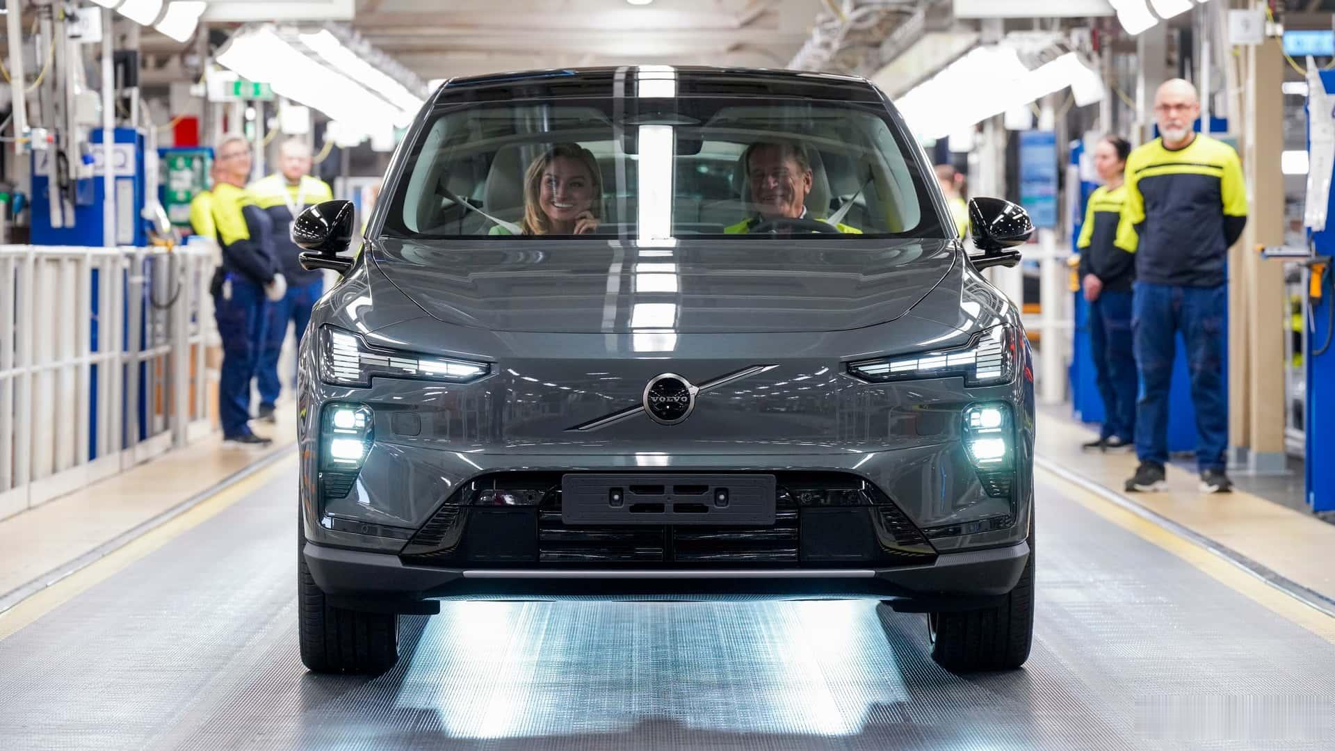 沃尔沃：全新EX60遭遇生产问题，交付计划大幅延后5月中旬，沃尔沃（Volvo）汽车美国公司正式公布