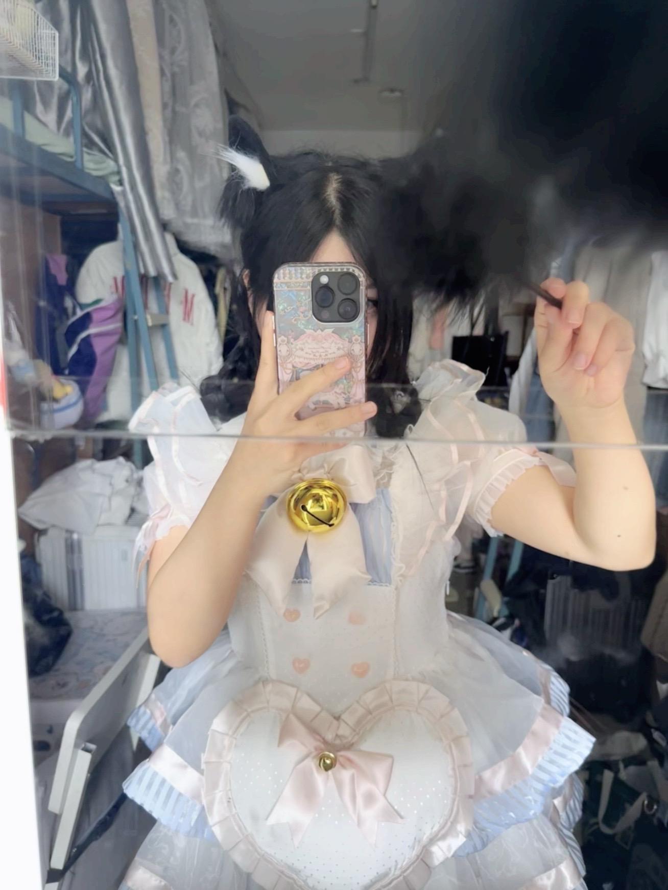 摸摸你 别难过啦