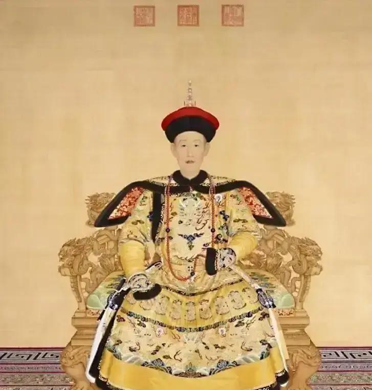 我们都被乾隆给骗了！乾隆四十五年腊月，安徽巡抚闵鄂元进京述职。按规矩，他得先去吏部递文书，再去军机处