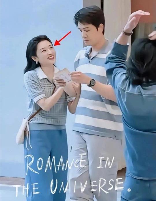 周涛：卸下端庄，释放娇柔的女人味周涛和彭冠英在《五十公里桃花坞6》中互动，让