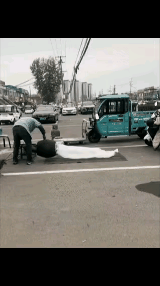 真是好奇心害死狗希望它没事，下次不要那么好奇了