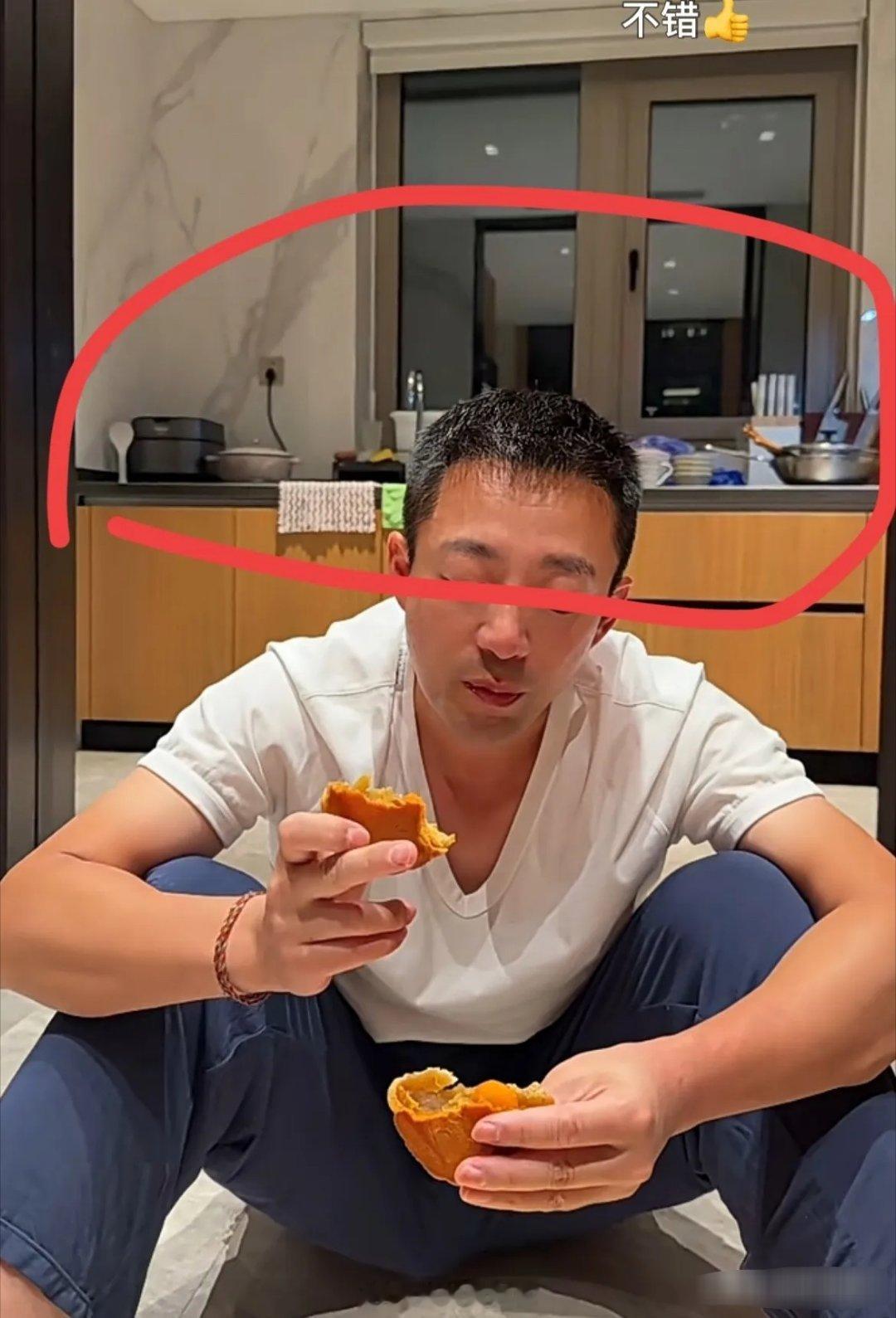 你在盯着汪小菲家的月饼凑热闹，我反倒留意起汪小菲豪宅里的厨房！​我的天呐，这也太