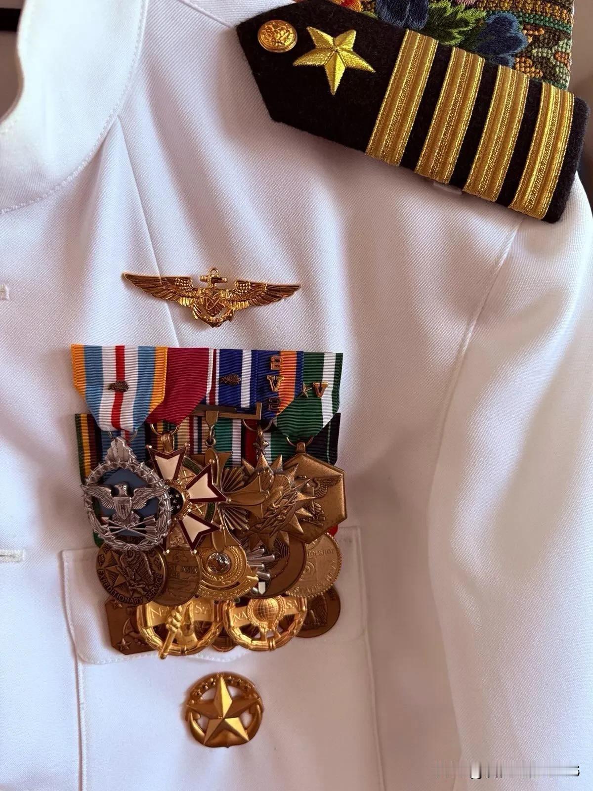 你认为川普和他的国防部长能吓到这些美国的英雄吗？绝对是徒劳！我来转发和翻译，