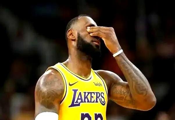 送出文森特、克勒贝尔、米尔顿，从凯尔特人得到霍勒迪、一个次轮签。这波操作之后，