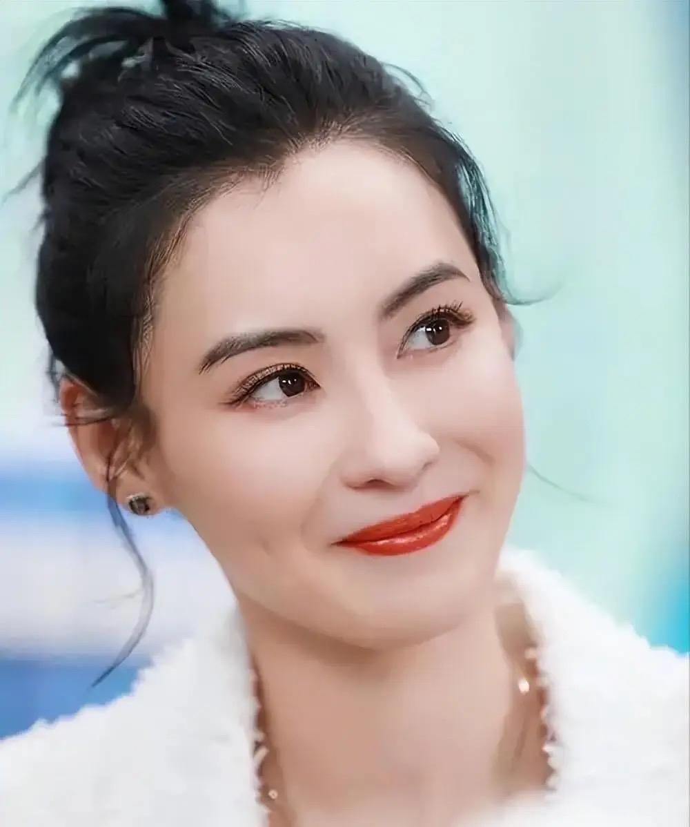 张柏芝果然是个狠人，白纸黑字12页遗嘱，没有一句是废话。老大的浅水湾豪宅，老二分