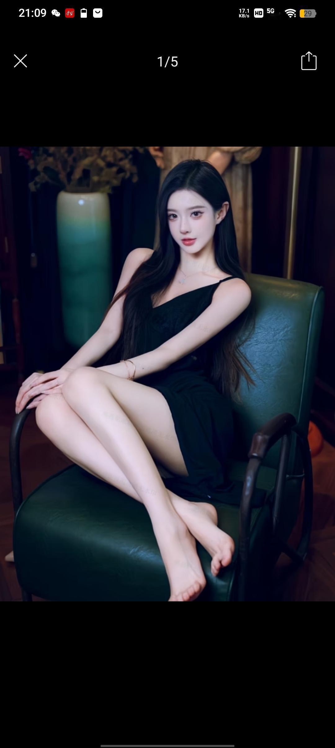 佳人静坐绿椅上，泯然笑看红尘事。晒图笔记大赛曾黎美吗