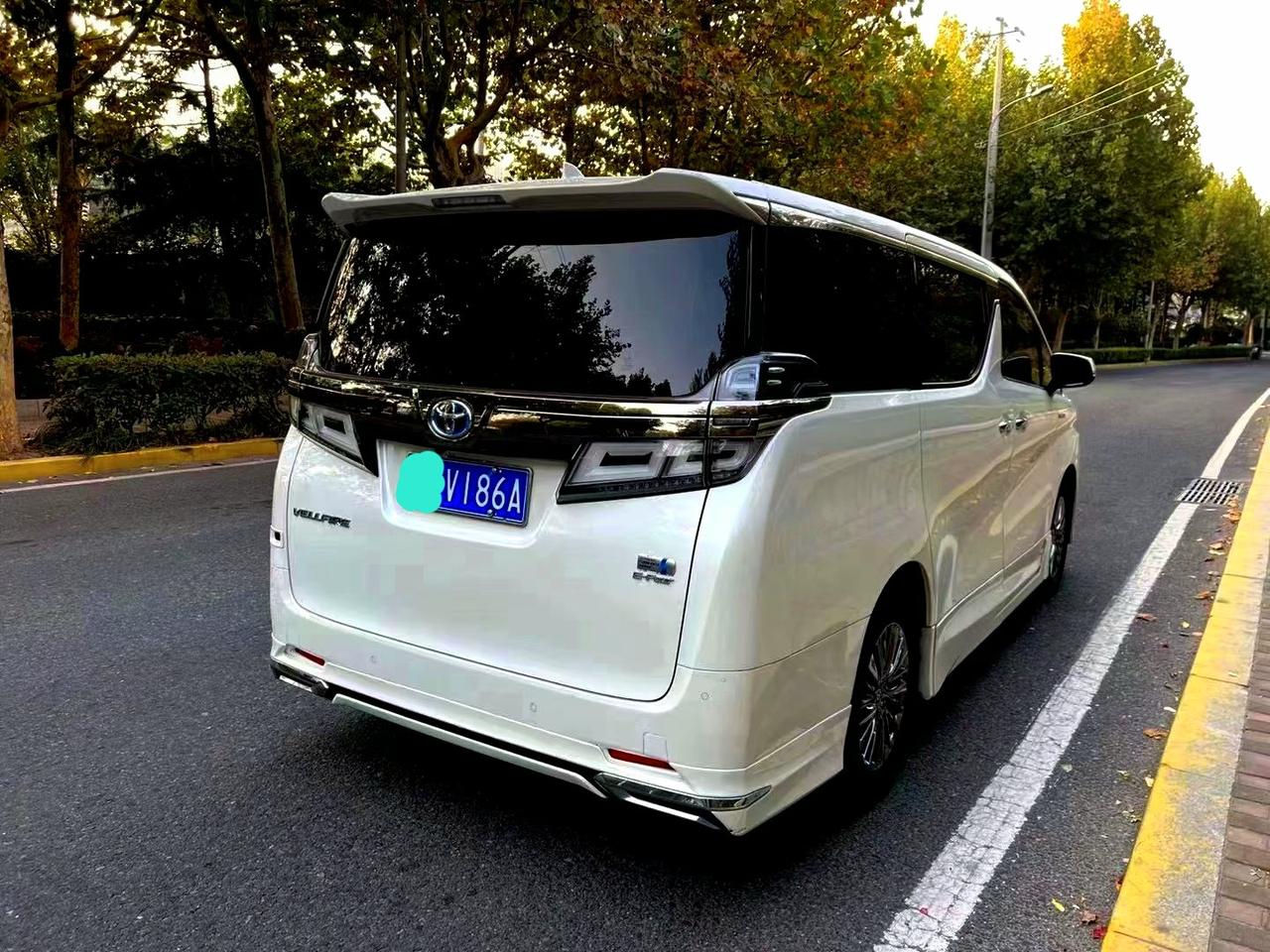 （汽车摄影分享）这组图我记得我重复发了，只是当时没有修车牌。其实我想说日系品牌已