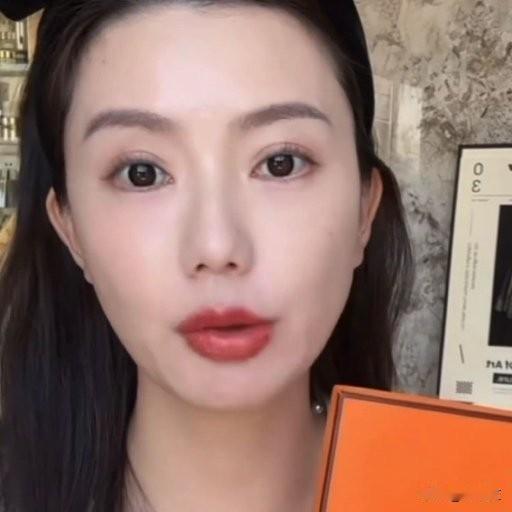 猴哥前妻相亲不收礼！刚离婚就被硬塞礼物，这格局太清醒刷到何钰欣直播说相亲的