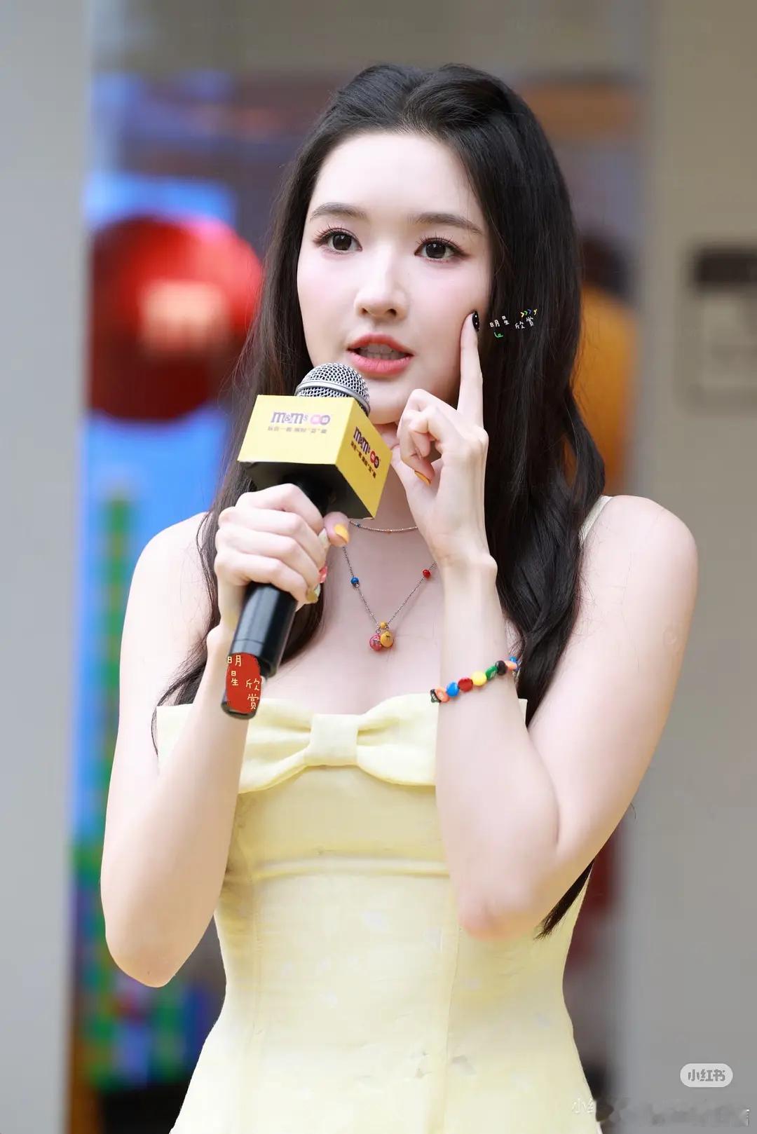 王玉雯是做医美了吗怎么感觉有点怪怪的