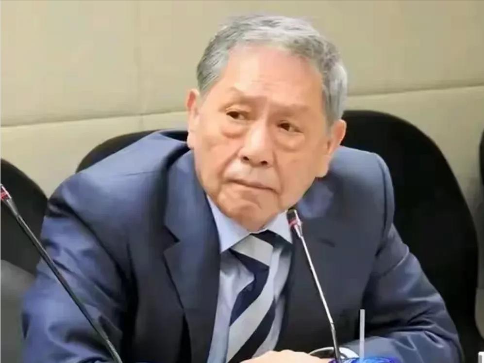 台湾退役中将帅化民说:很多人说，现在西方国家组成了北约，G7，五眼联盟，中国随便