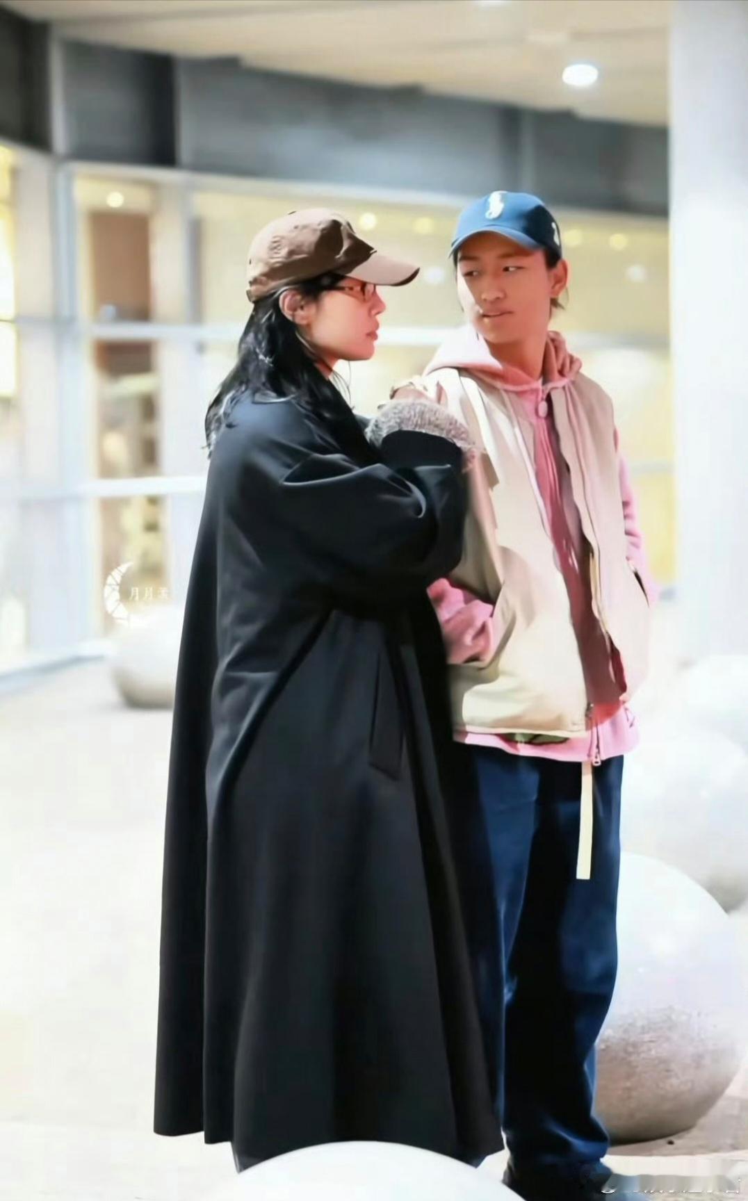 白百何儿子元宝18岁了白百何儿子元宝18岁，她特意发文祝贺儿子生日快乐。她才知道