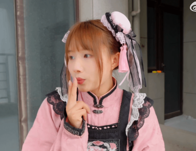 从12号感冒的到现在，我们还是一直咳嗽，咳不出来又咽不下去那种，太难受了，等忙完