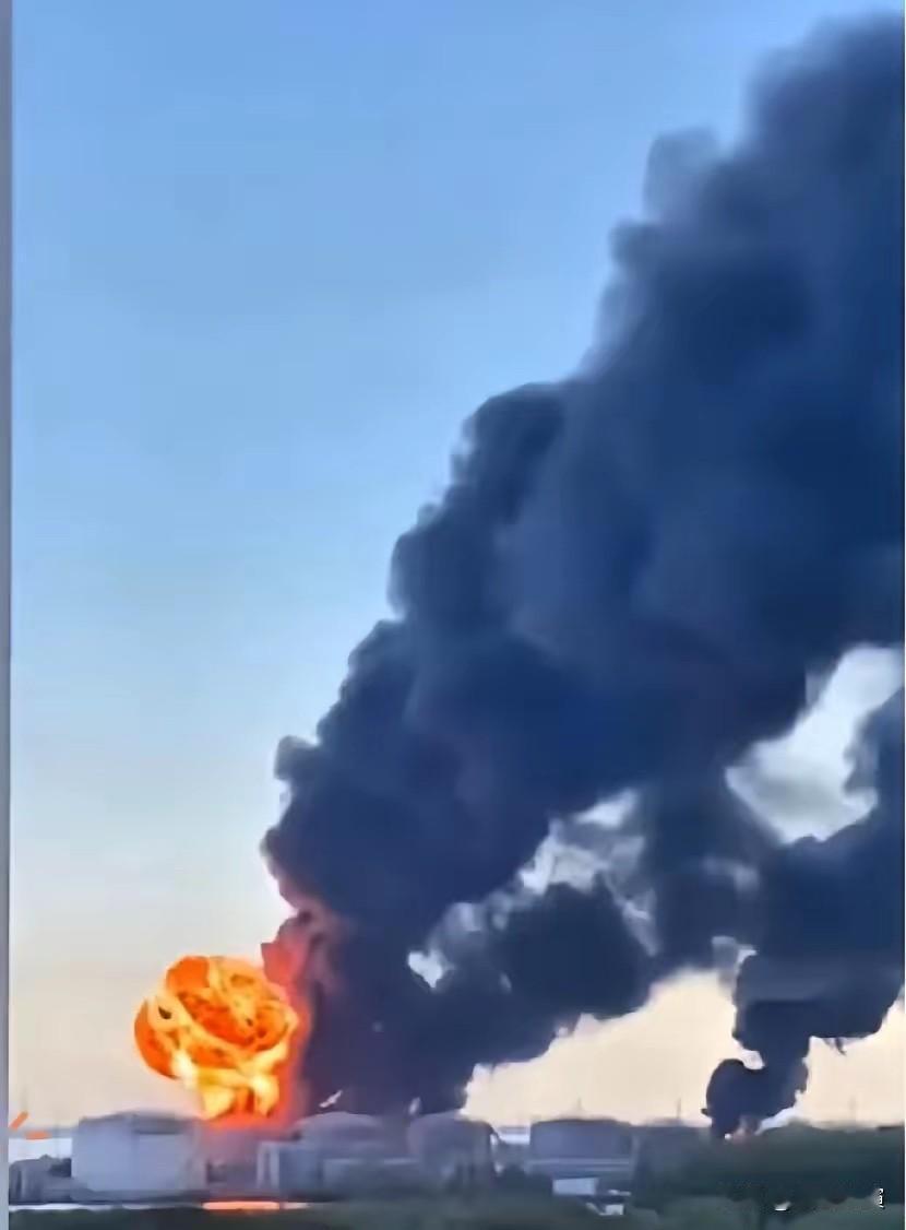 炸了，伊朗真的敢动手了。谁能想到，伊朗这次是真下狠手了。7月12日这天，