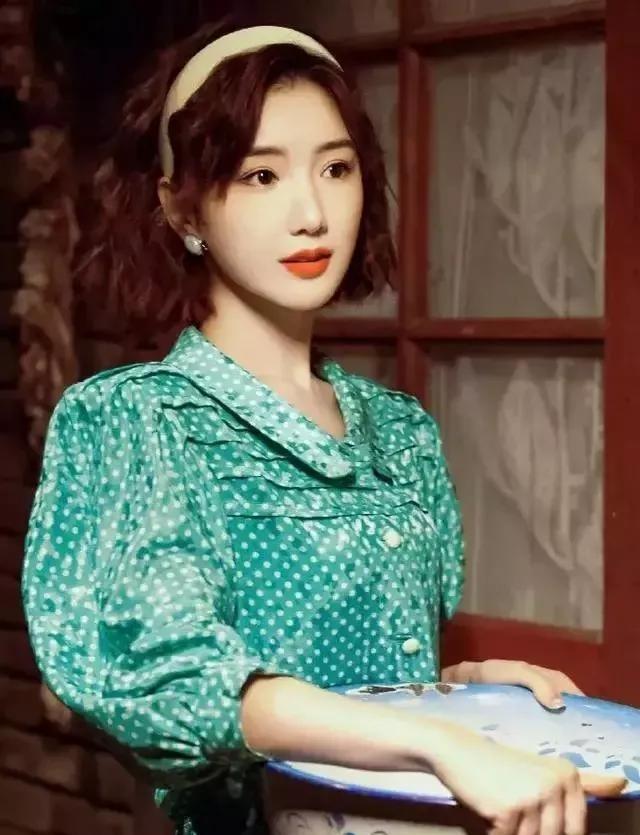 2018年，毛晓彤的父亲上电视，痛批女儿不赡养自己，毛晓彤父亲放狠话：“你给我5