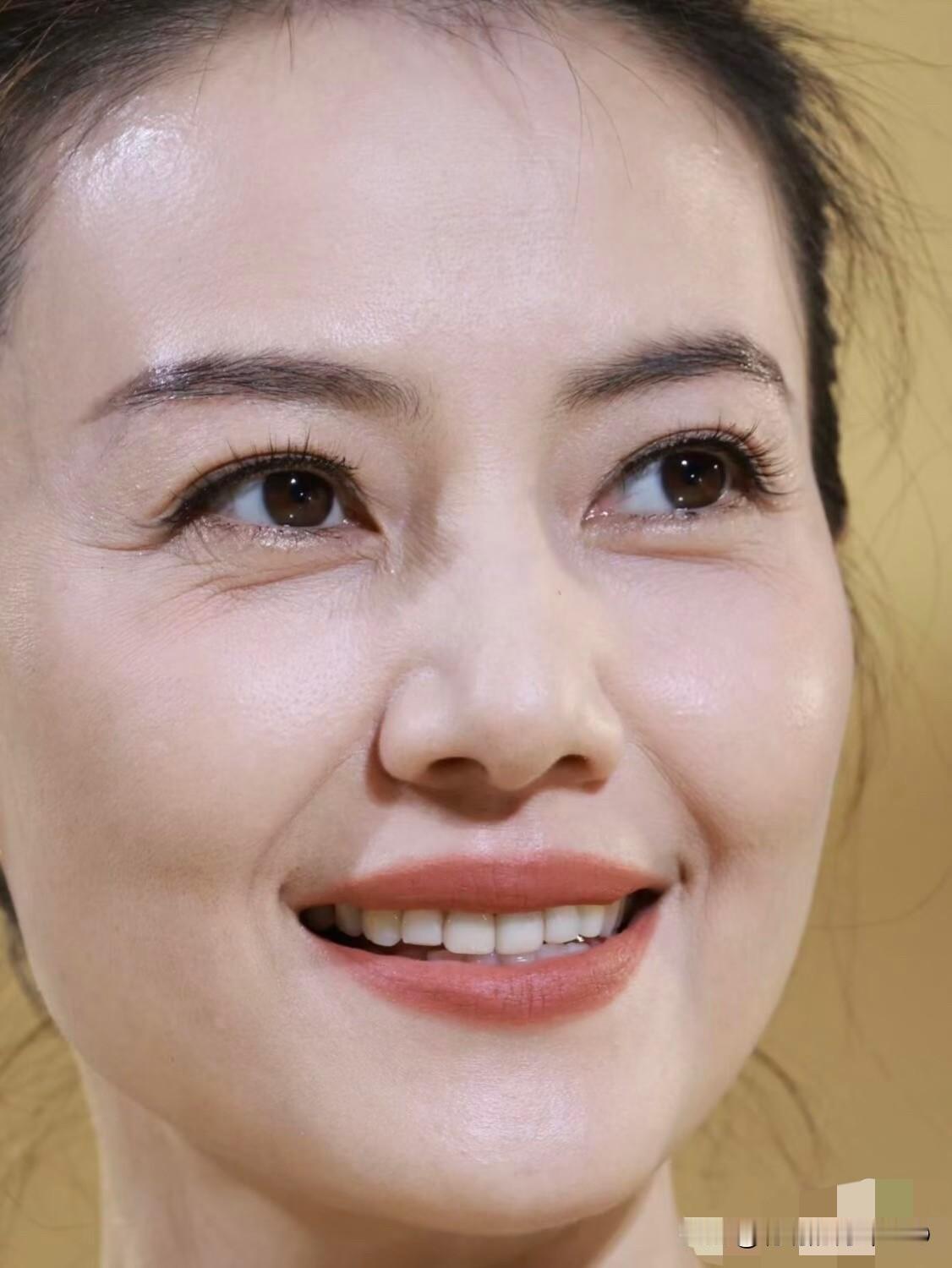 高圆圆的皮肉状态真的绝了刷到高圆圆的状态，真的被她的皮肉贴合度惊艳到了✨虽然