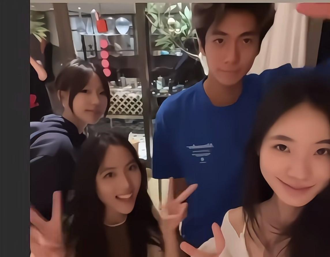 对于汪小菲带着两个孩子来大草原度暑假游玩，s家的反应各不相同啊……小一辈的li
