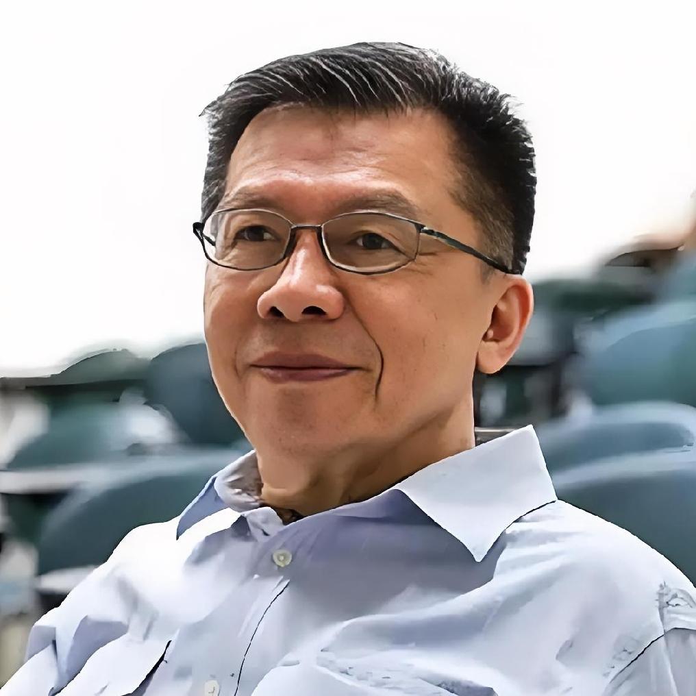 挺认同台湾媒体人沈富雄的这番评论日，沈富雄表示：大陆对台湾免税、通关、让利，