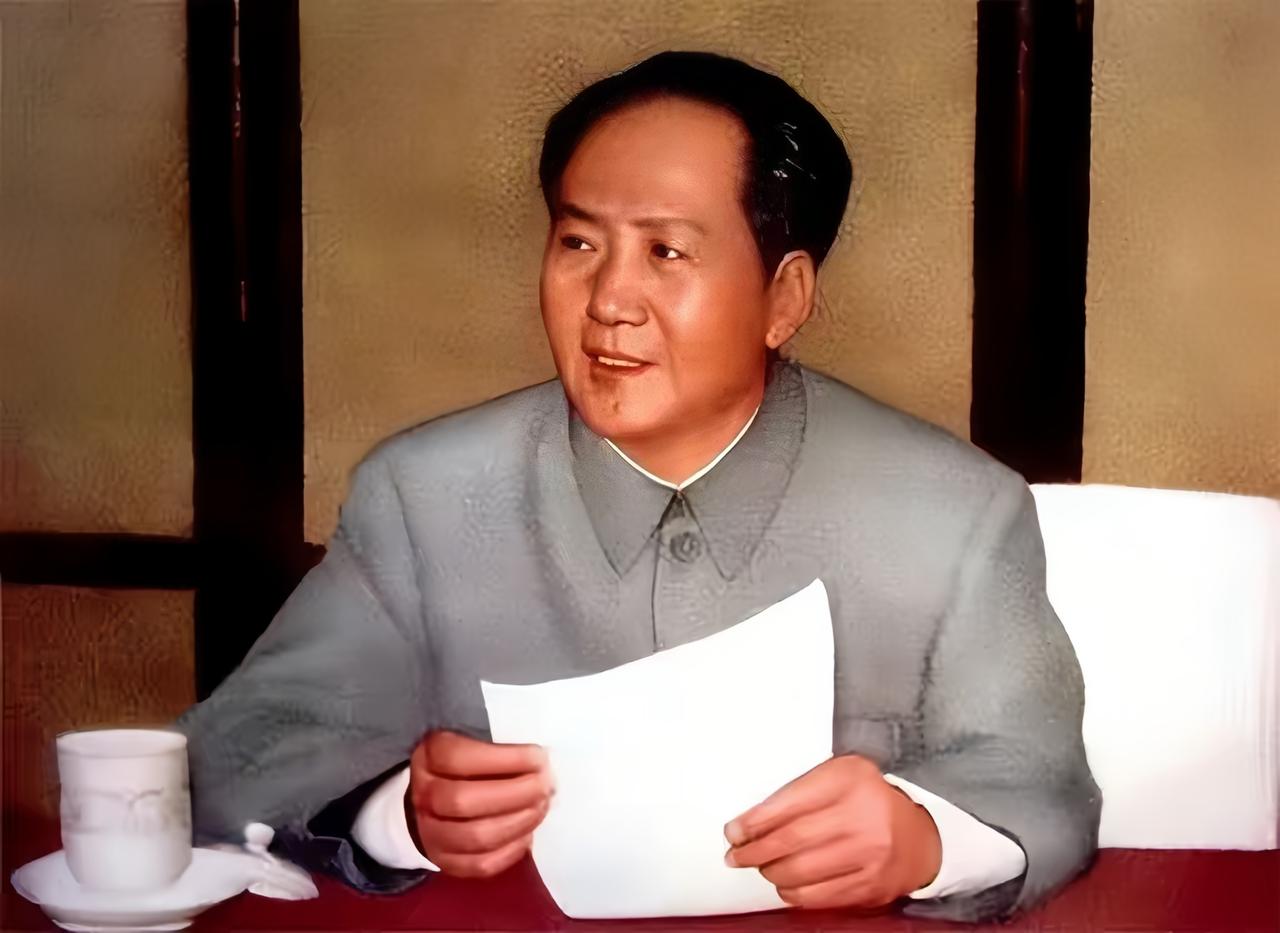 1975年，一份任职方案上报，拟安排开国中将王辉球出任沈阳军区副政治委员。审阅的