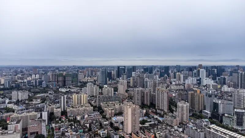 2026成都买房必看！城投退底，房价真要跌？这5类人先保命。先问三个扎心问