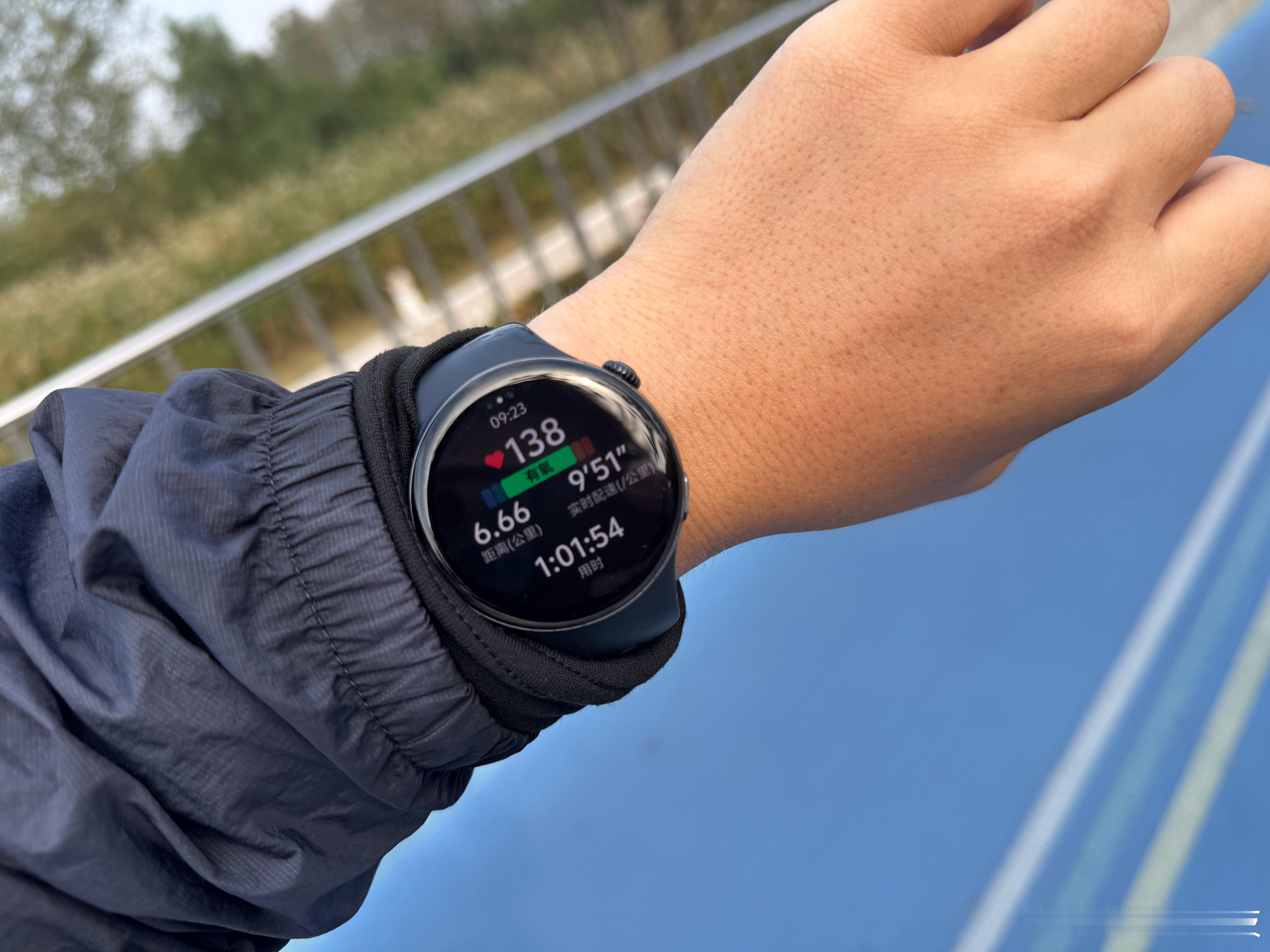 北京马拉松我准备明年参加马拉松……毕竟跑了一年了……应该能跑完……​​​