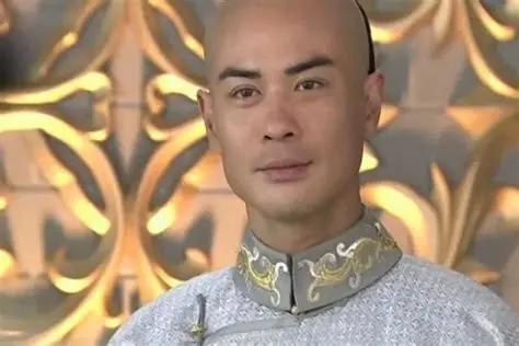雍正四年，允禩死在了圈禁中。但雍正的报复没有就此结束。他给允禩的儿子改了一个新名