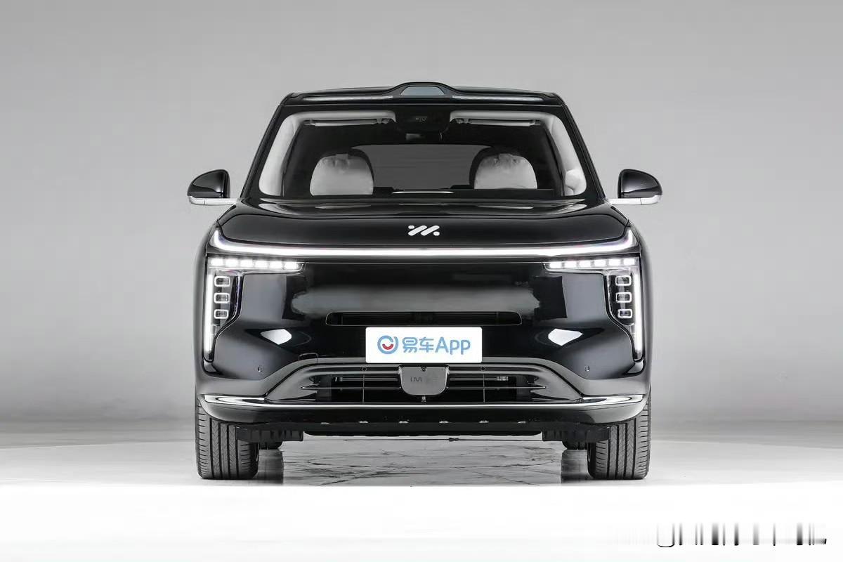 智己LS9为了销量到底有多拼，狠起来连亲兄弟LS7都干！预售价33.69万到3