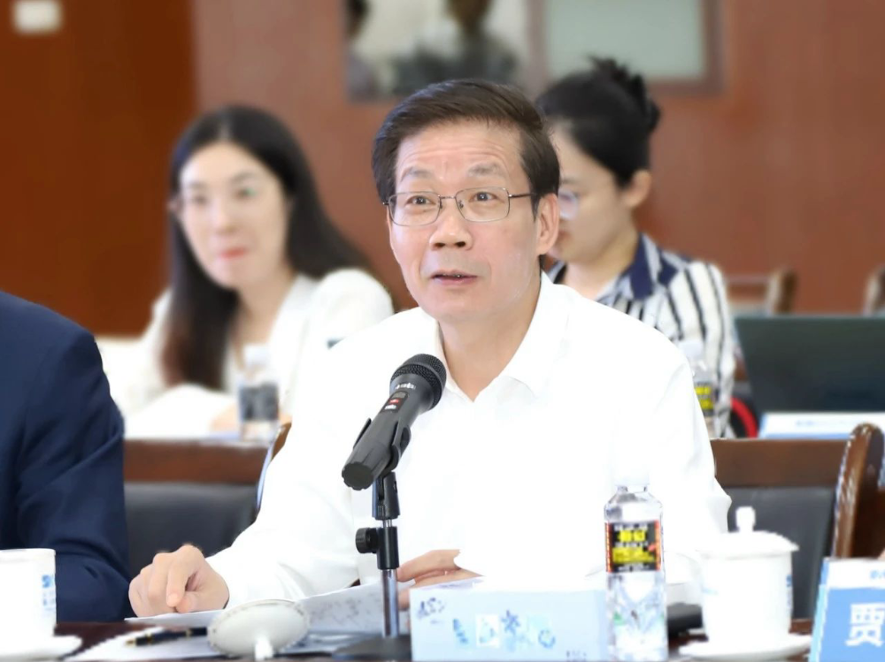 陈国强: 医院77个科室, 至少减少三分之一