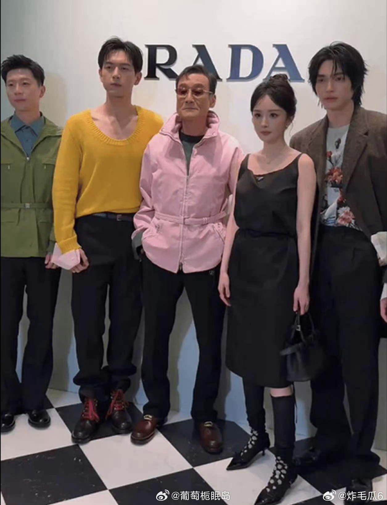 没办法，Prada就是把李现放在前面，杨幂家要是不满意，就去找自担和Prada