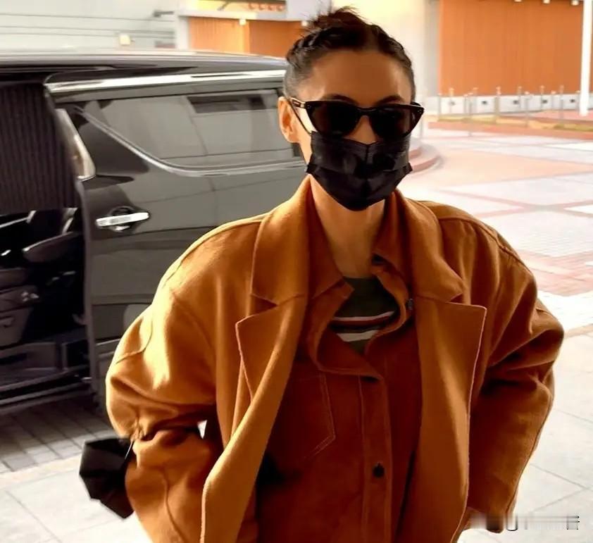 张柏芝，情绪崩溃。被前经纪人告上法庭，没想到，才出庭第二次，张柏芝就情绪失控