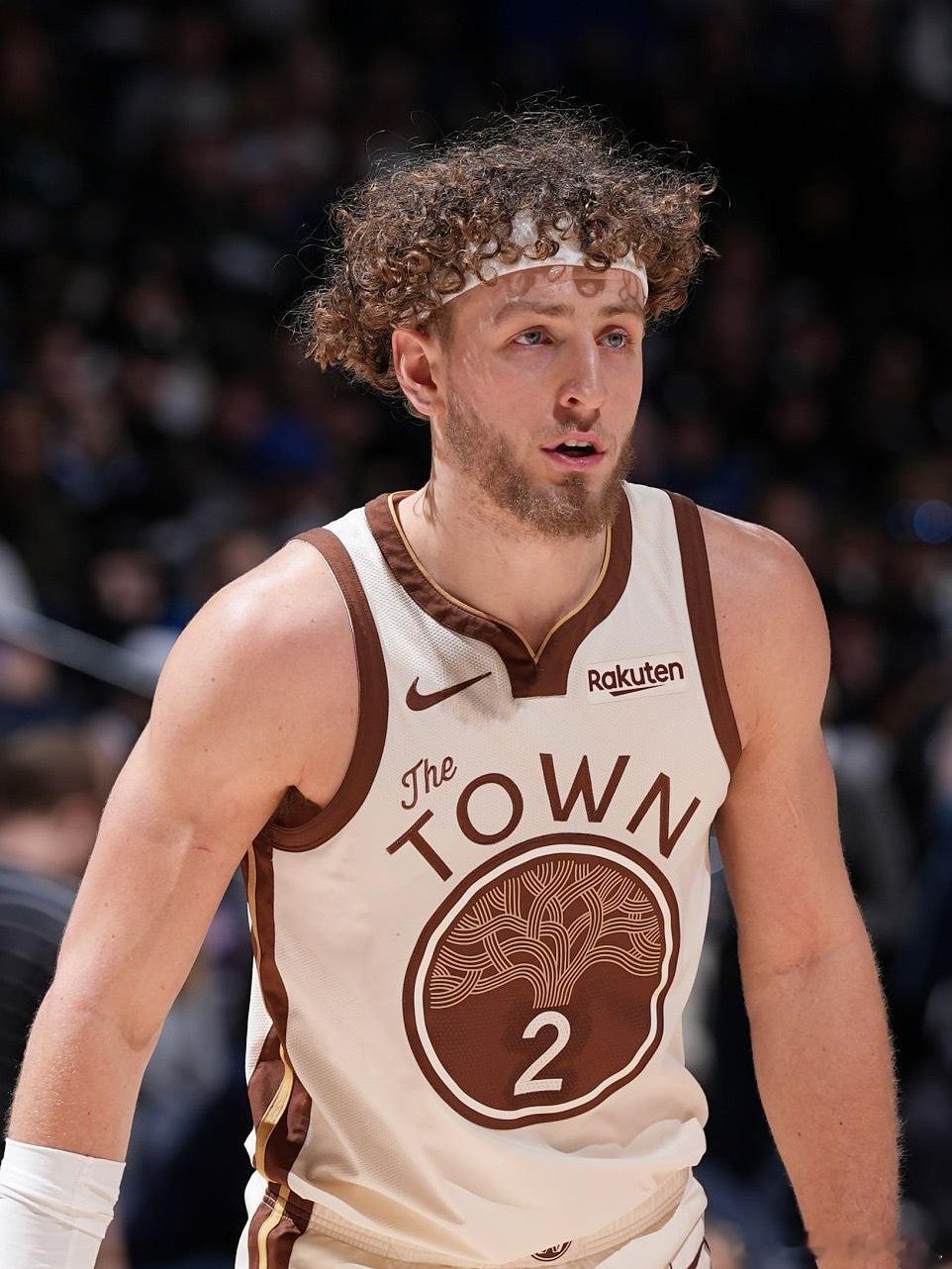 勇士记者Slater：联盟消息人士透露，三年级后卫波杰姆斯基预计会成为交易的重要