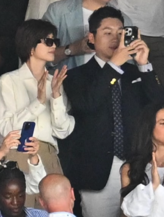 姐弟味冲出屏幕​​​。。。。