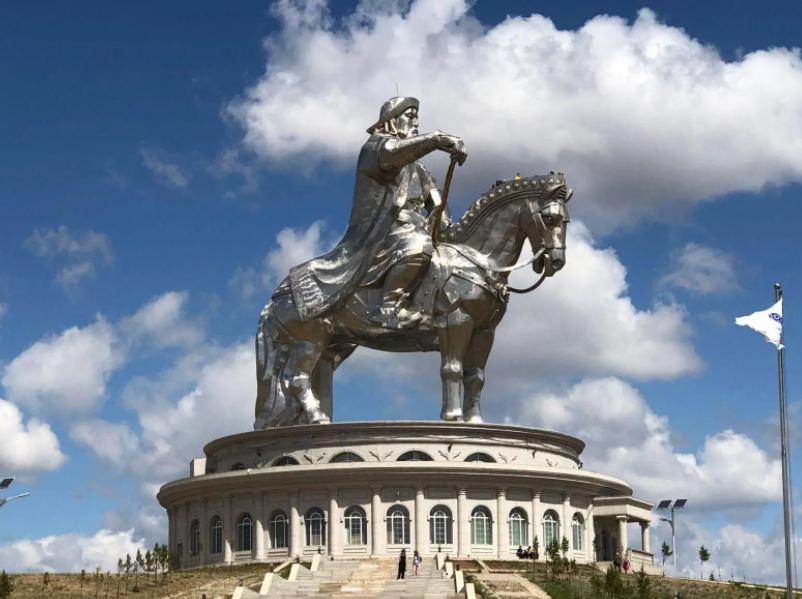 中国要注意外蒙古崩溃大逃亡控制边境，中国对待外蒙古不要心太善！ 看看外蒙古人