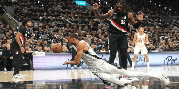 马刺队记更新:文班亚马希望能赶G5复出。伤病始终是季后赛的变量，争冠需要的不止