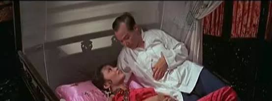 哎呀，羞死人了！”一次，诗人徐志摩的母亲推开儿子房间的门，却见到了不堪入目的一幕