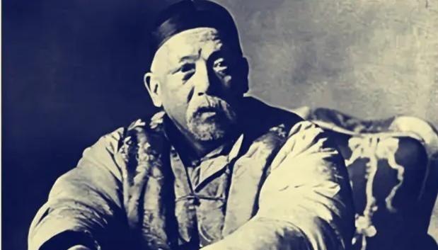 有一天，段祺瑞拜访袁世凯，正赶上袁世凯吃早餐。那日清晨，段祺瑞来到袁世凯